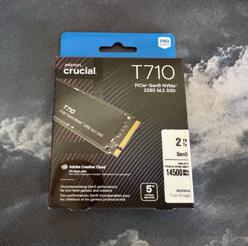 Crucial T710 2048 ГБ