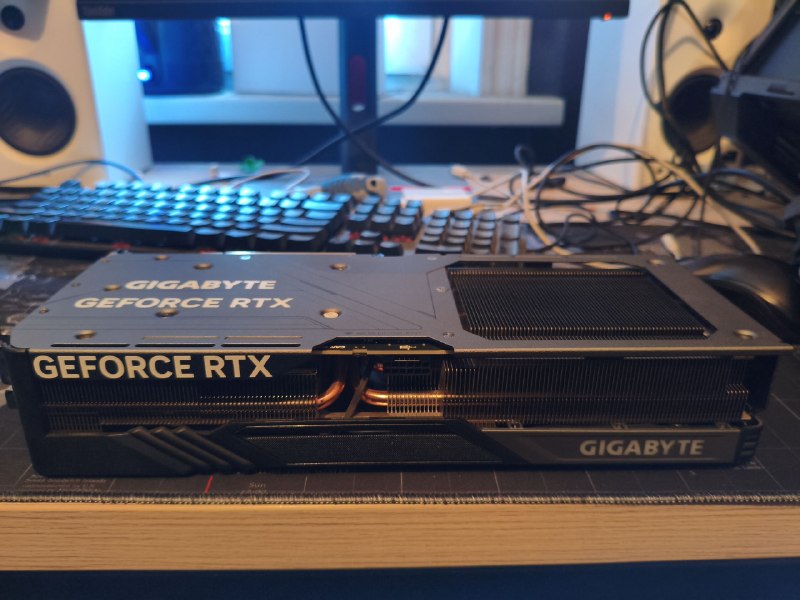 GIGABYTE RTX 4070 12 ГБ