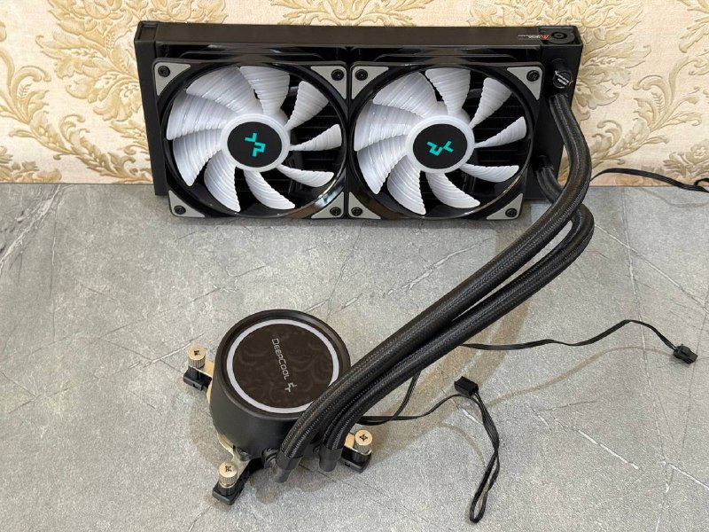 DEEPCOOL L240