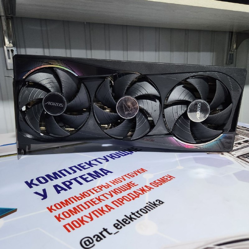 GIGABYTE RTX 5070 AORUS 12 ГБ